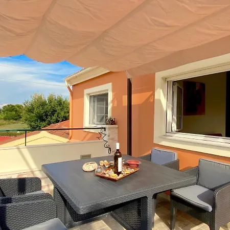 Asteraki Poolside By Dadovillas شقة أخارافي