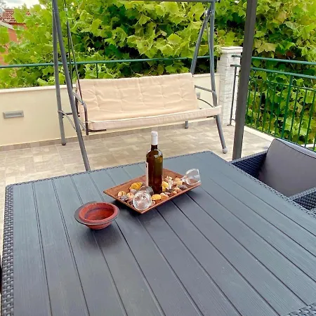 Asteraki Poolside By Dadovillas Apartment *