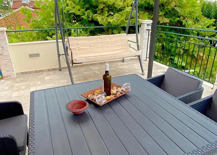 Asteraki Poolside By Dadovillas Appartamento *
