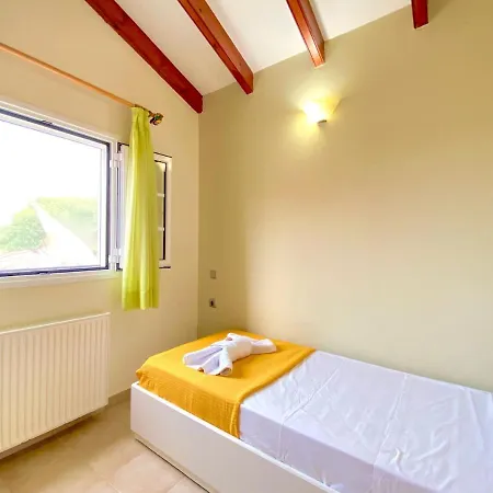 Asteraki Poolside By Dadovillas Ахарави